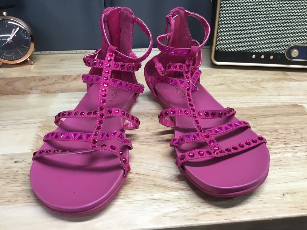 Kenneth Cole Reaction Slim Jewel Gladiator Flats Sandals Women's 8.5 Pink Zipper